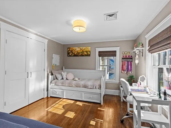 $2,890,000 | 8 Tennyson Road, Wellesley, MA 02481