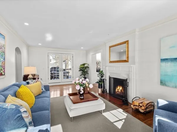 $2,890,000 | 8 Tennyson Road, Wellesley, MA 02481
