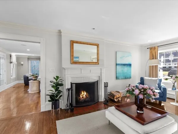 $2,890,000 | 8 Tennyson Road, Wellesley, MA 02481