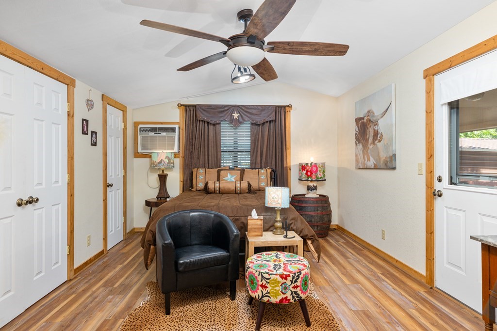 702 14th Street Bandera, TX 78003 - Photo 20 of 40