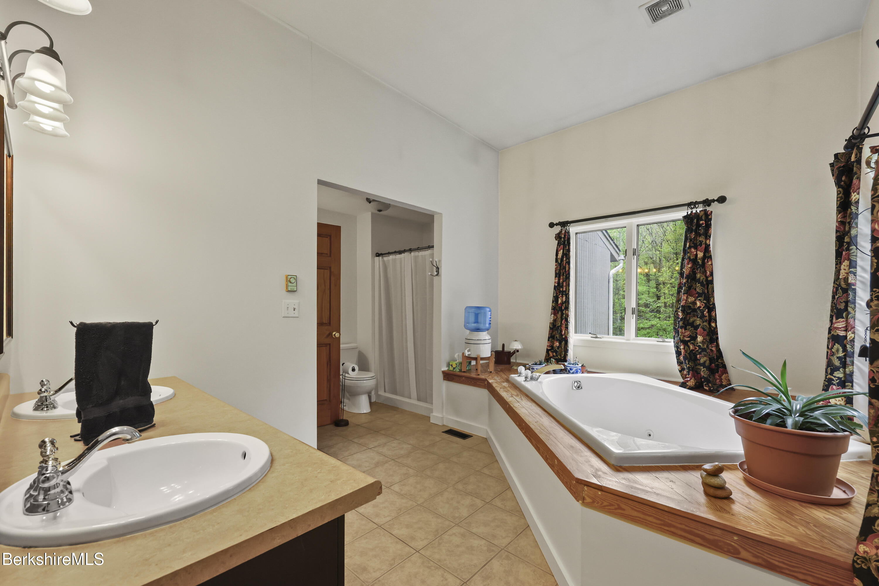 1862 Home Road Sheffield, MA 01230 - Photo 18 of 30 170 Second Floor Primary Bathroom