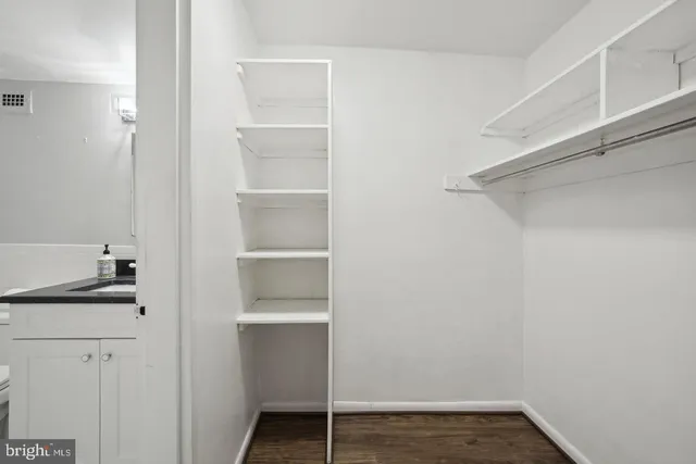 $1,800 | 2939 Van Ness Street Northwest, Unit 845, Washington, DC 20008