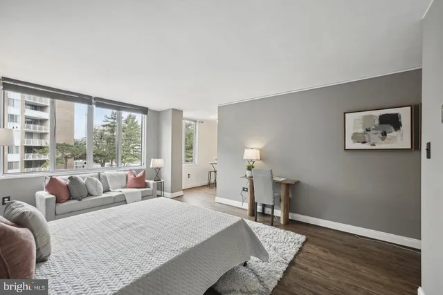 $1,800 | 2939 Van Ness Street Northwest, Unit 845, Washington, DC 20008