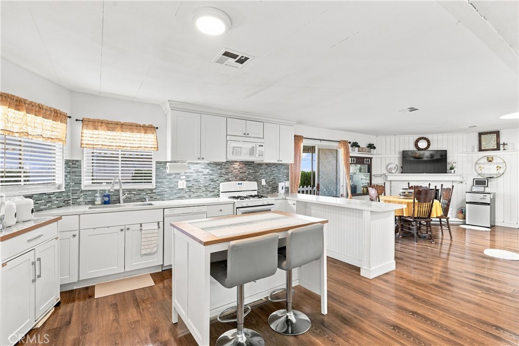 23301 Ridge Rte Drive, Unit 179 Laguna Hills, CA 92653 - Photo 11 of 30 Gallery Image 11