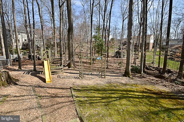 6947 Conservation Drive Springfield, VA 22153 - Photo 8 of 22 Exterior (Rear)