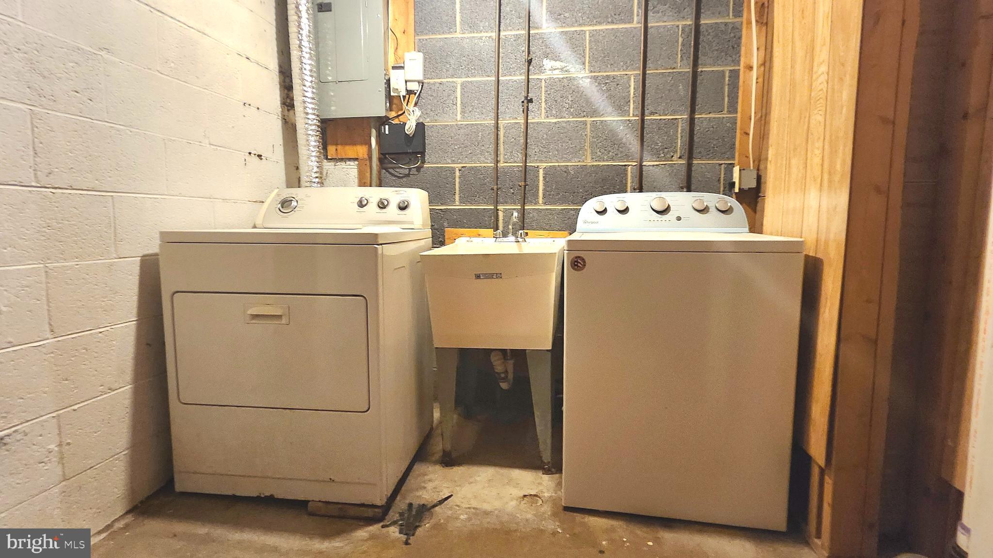 455 Ridgemore Street Fredericksburg, VA 22405 - Photo 11 of 15 Laundry Room
