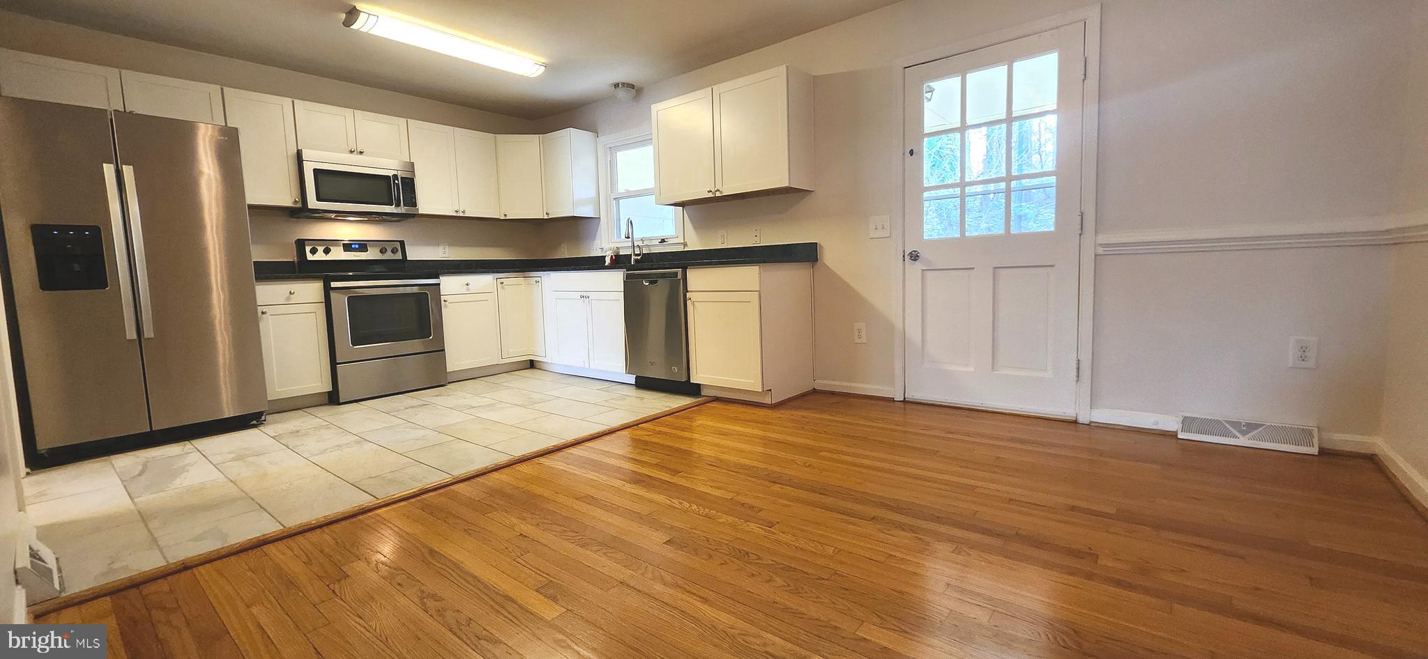 455 Ridgemore Street Fredericksburg, VA 22405 - Photo 4 of 15 Kitchen - Dinette