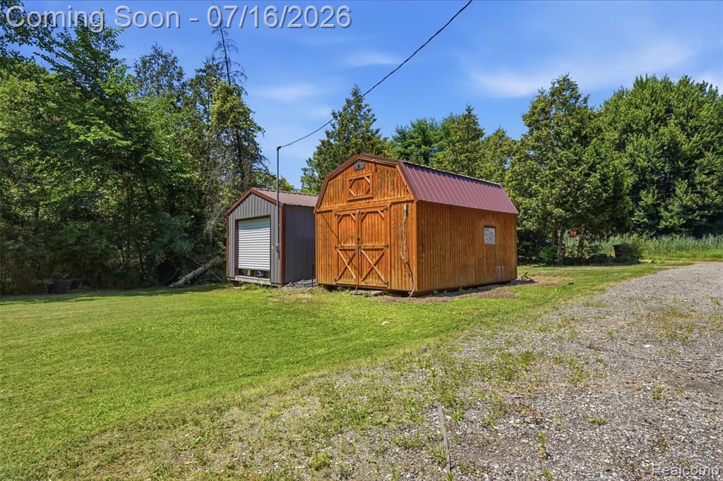 9490 Clark Road East Lansing, MI 48823 - Photo 28 of 30