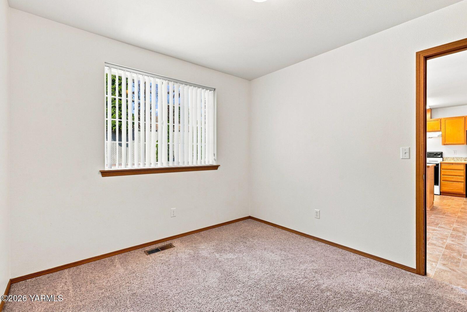 4209 Nola Loop Road Yakima, WA 98901 - Photo 14 of 36 4209 Nola Loop Rd 0027