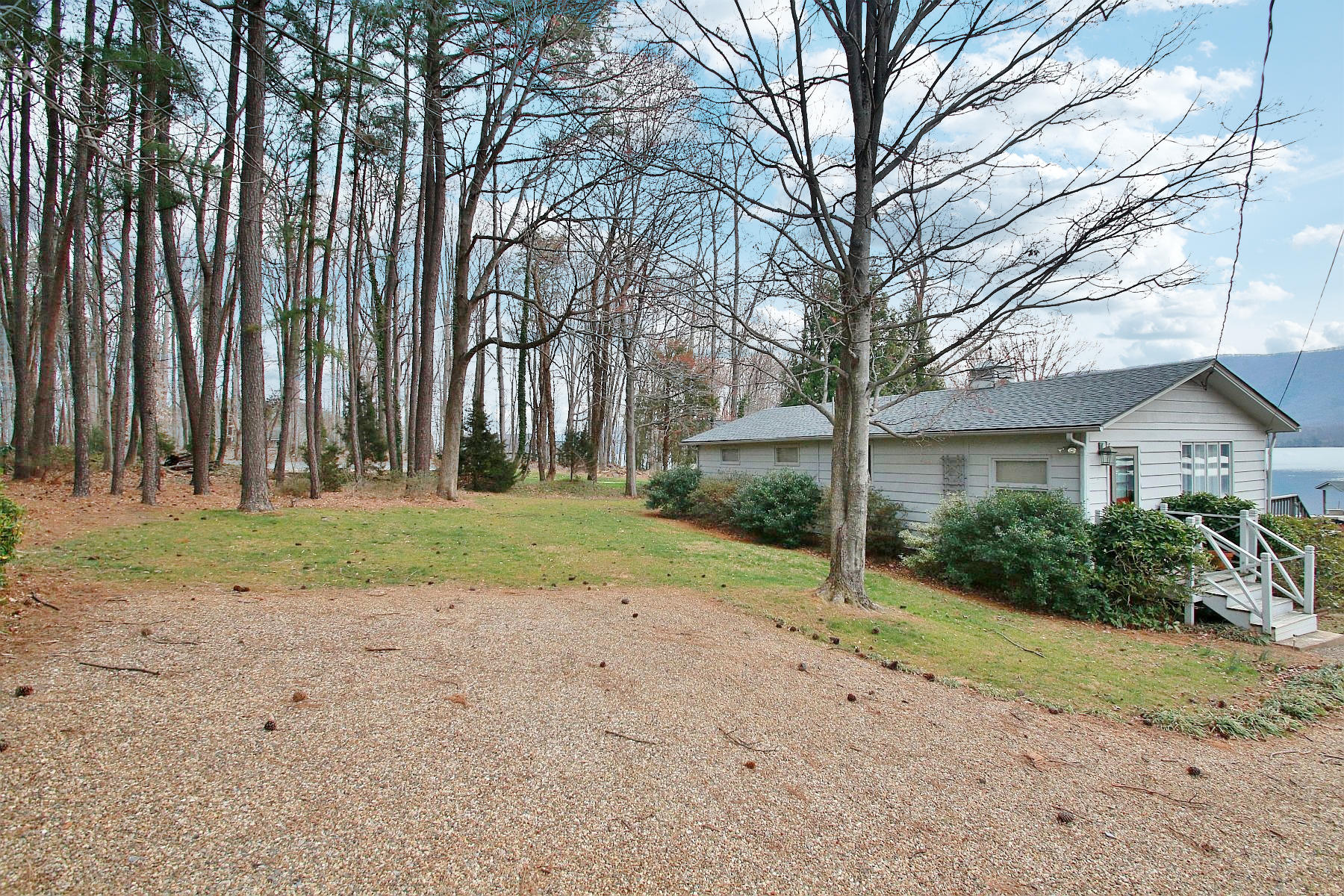 6312 Smith Mountain Road Penhook, VA 24137 - Photo 3 of 38 IMG_9926