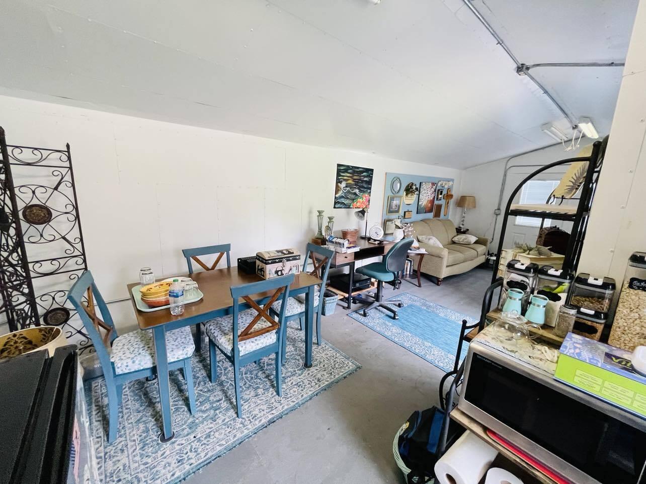 8888 Southeast 67th Way Okeechobee, FL 34974 - Photo 20 of 21 403434118_356736720235299_54394761820790