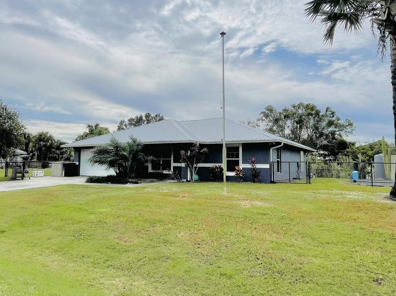 8888 Southeast 67th Way Okeechobee, FL 34974 - Photo 4 of 21 387477664_296525136277262_26862697250862