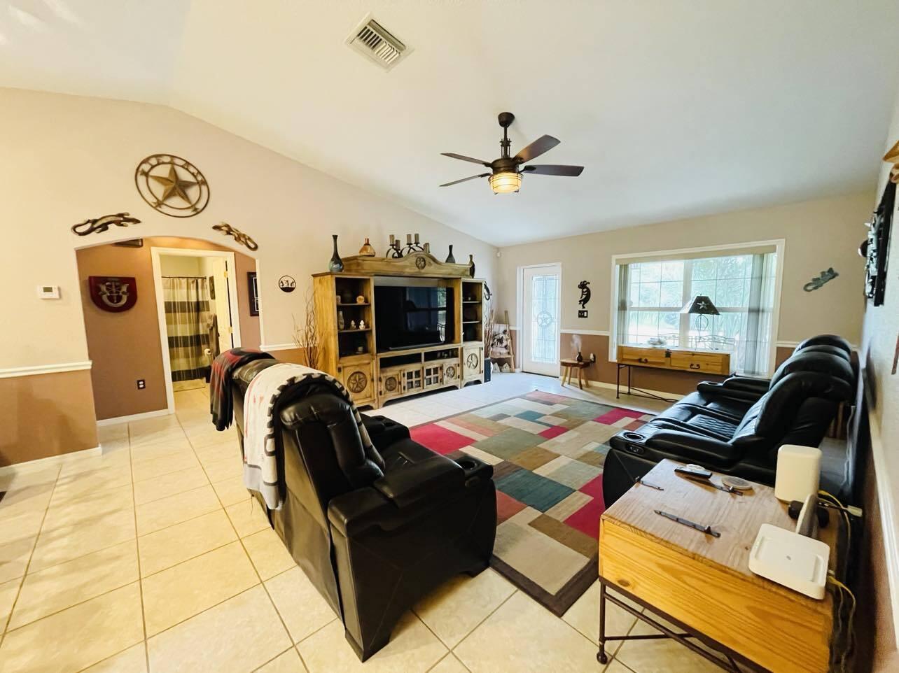 8888 Southeast 67th Way Okeechobee, FL 34974 - Photo 7 of 21 394027985_905476317576306_80371947546554