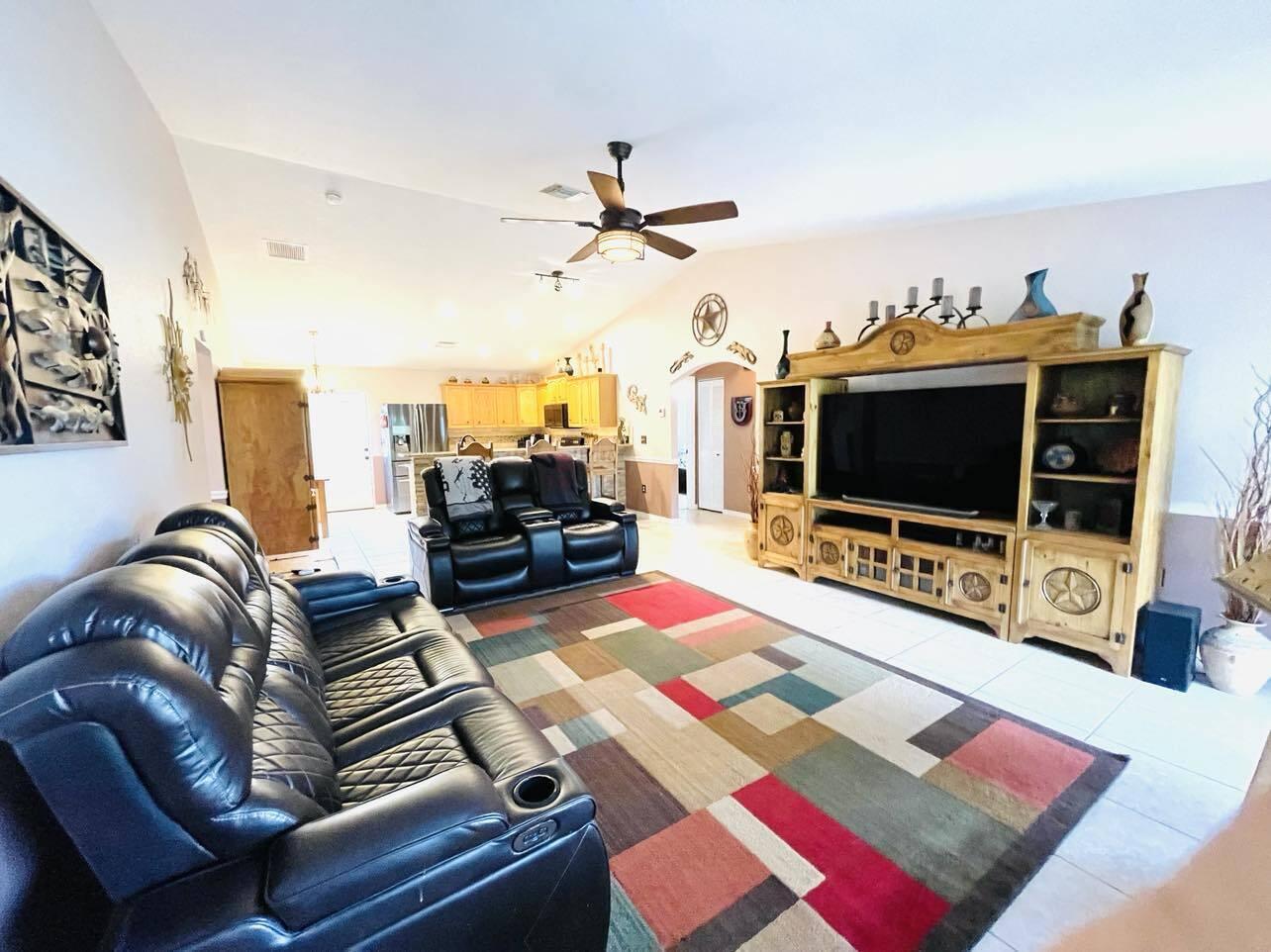 8888 Southeast 67th Way Okeechobee, FL 34974 - Photo 8 of 21 393827845_1171200297172593_9130587040693