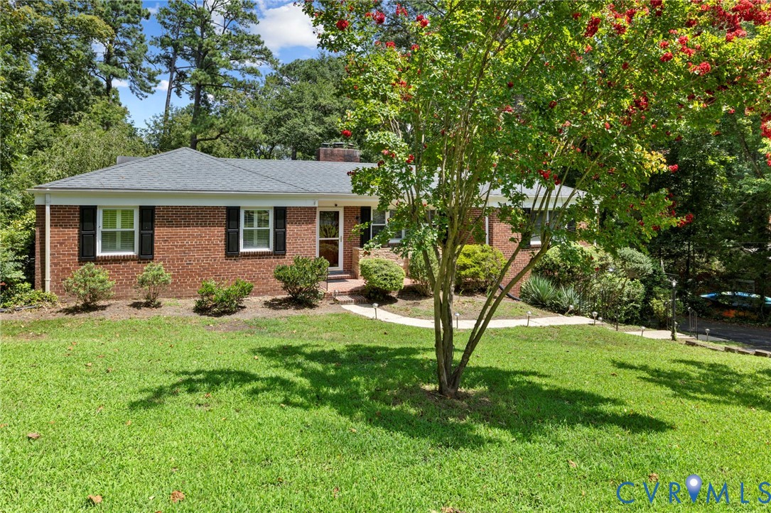 7644 Cherokee Road Richmond, VA 23225 - Photo 3 of 31 Single story home featuring a front lawn, brick si