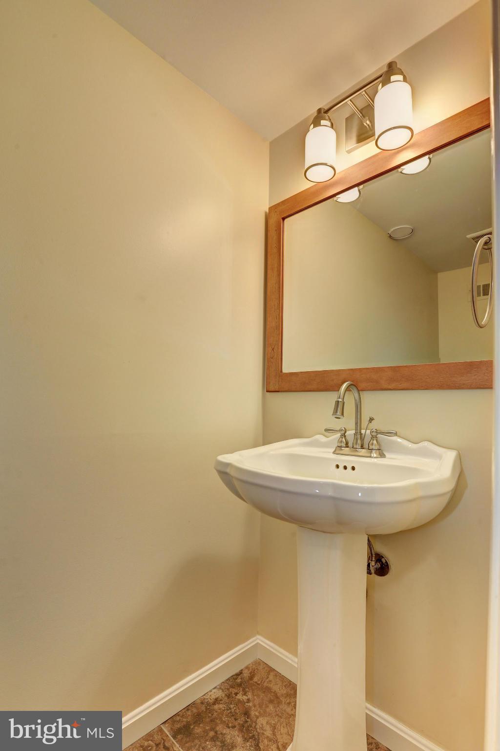 10816 Horde Street, Unit 63 Silver Spring, MD 20902 - Photo 22 of 30 Bath