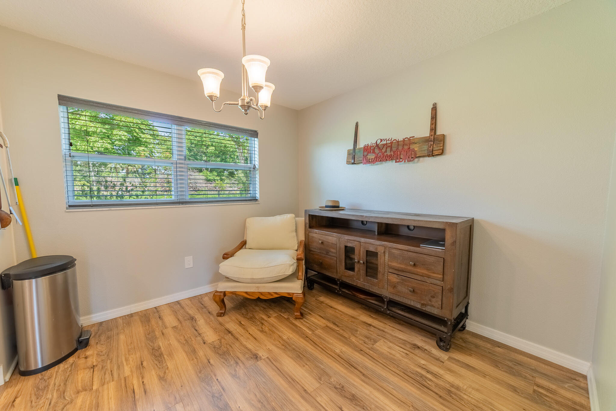 2675 Southwest 24th Avenue Okeechobee, FL 34974 - Photo 41 of 60 a bedroom with a bed and a window
