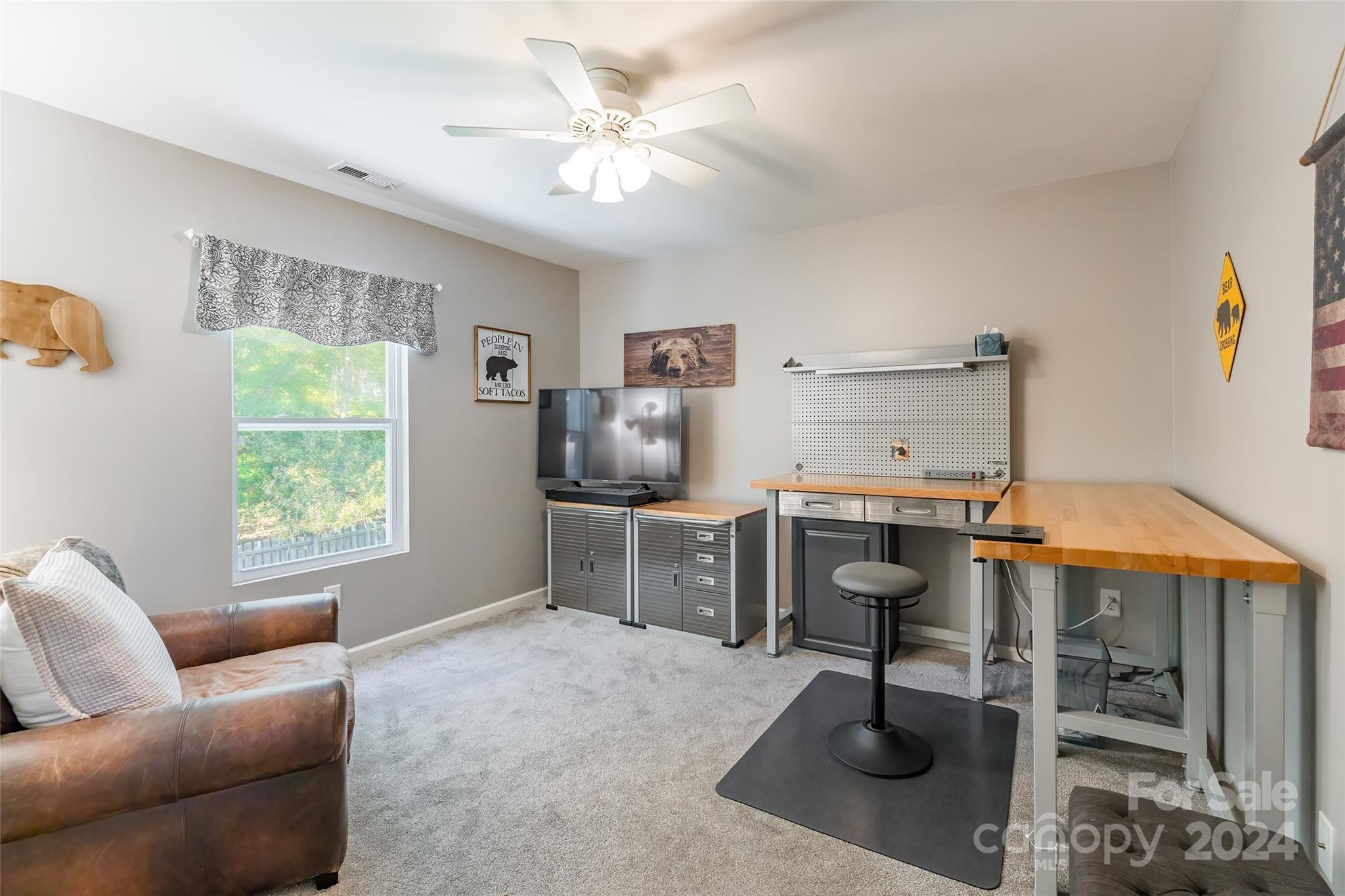2901 Liddington Road Matthews, NC 28105 - Photo 26 of 37 a workspace with furniture and window