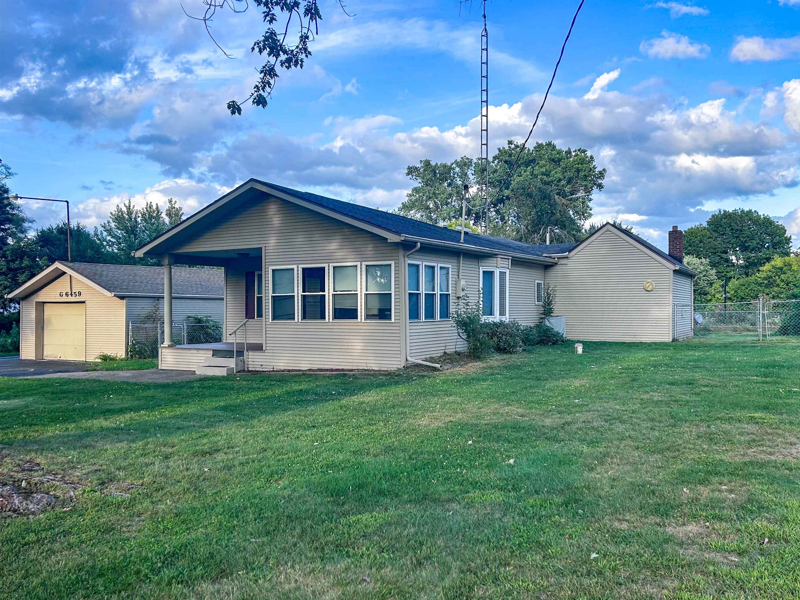 6459 Fenton Road Flint, MI 48507 - Photo 33 of 33 50187429-8d8fed77-6ad2-4e94-a040-15ca96ee5a93.JPG