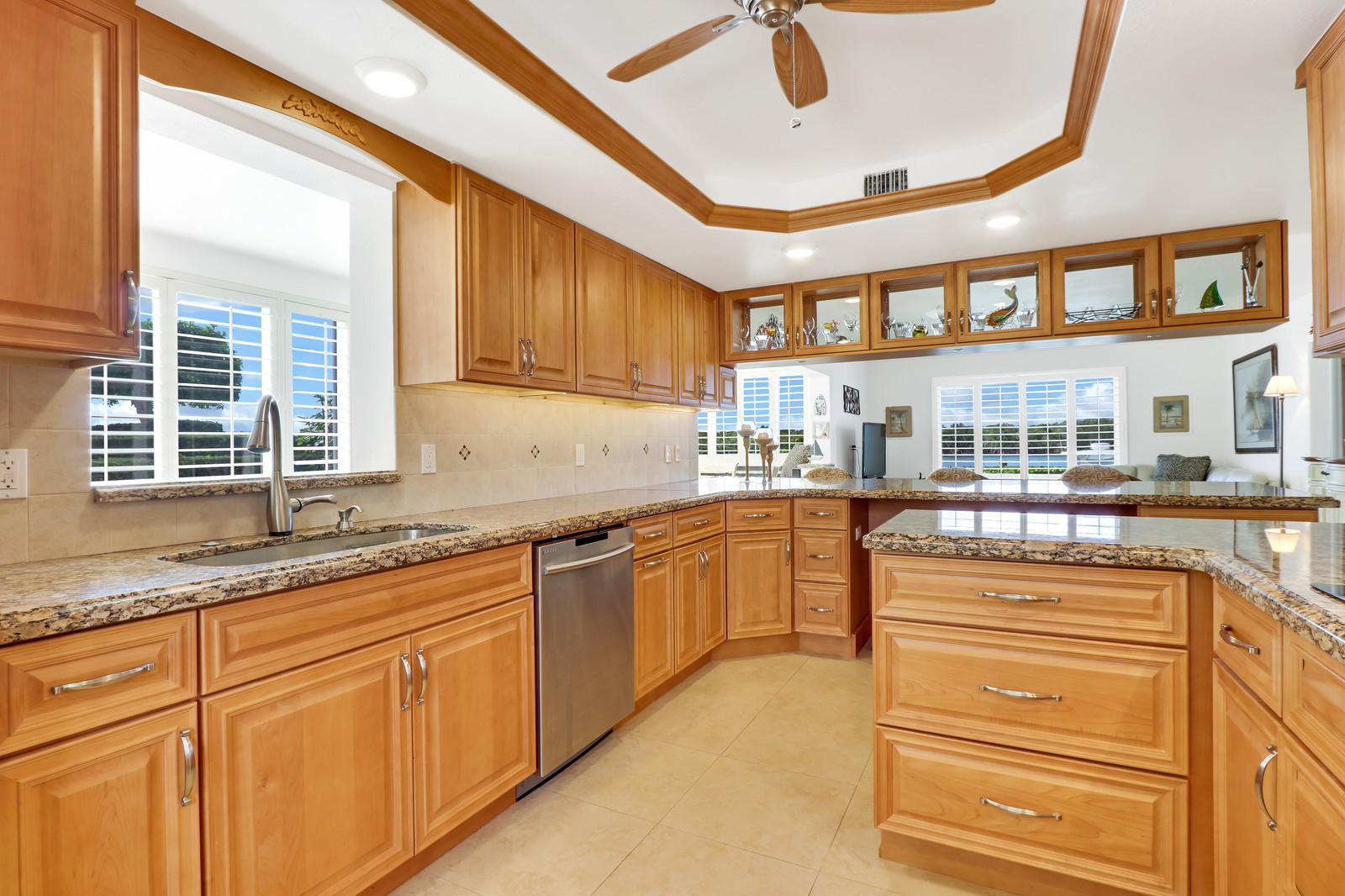 325 South Beach Road, Unit 110 Tequesta, FL 33469 - Photo 11 of 27 Kitchen