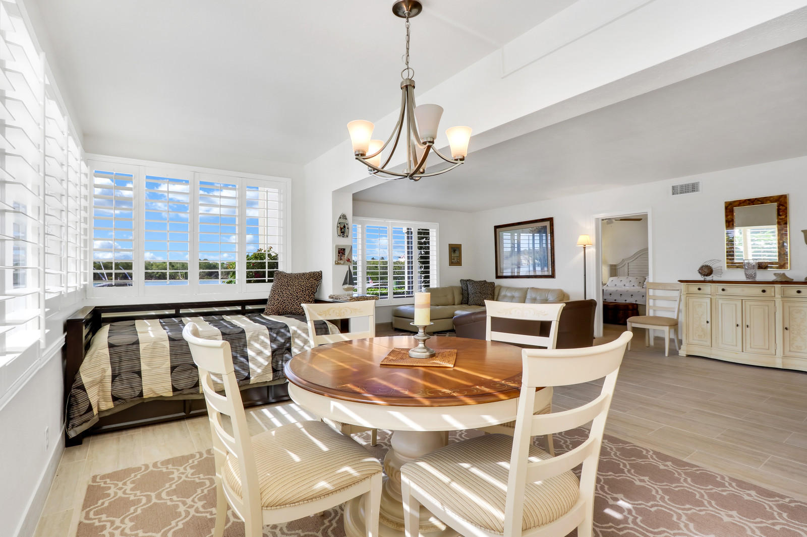 325 South Beach Road, Unit 110 Tequesta, FL 33469 - Photo 7 of 27 Dining room