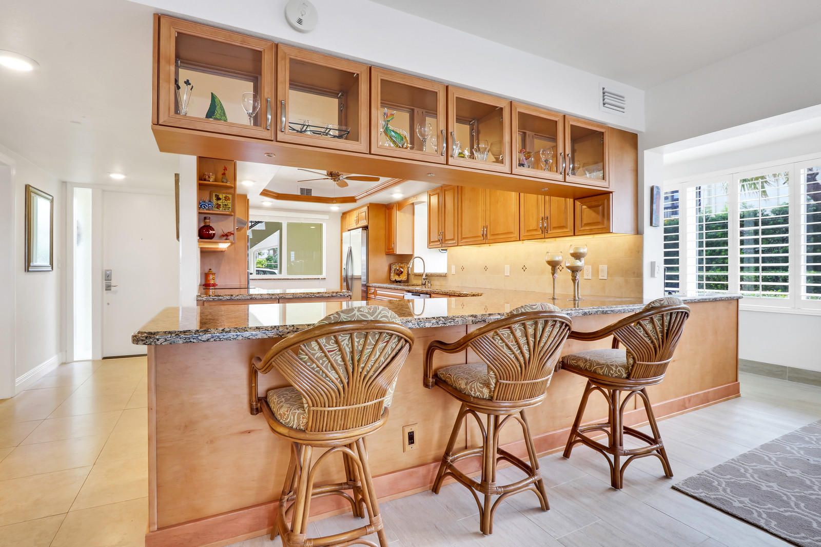 325 South Beach Road, Unit 110 Tequesta, FL 33469 - Photo 9 of 27 Kitchen