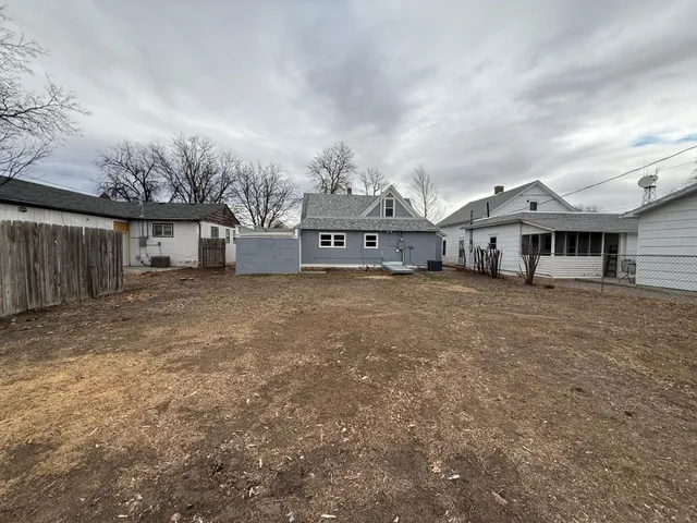 $209,900 | 807 11th Street, Wheatland, WY 82201