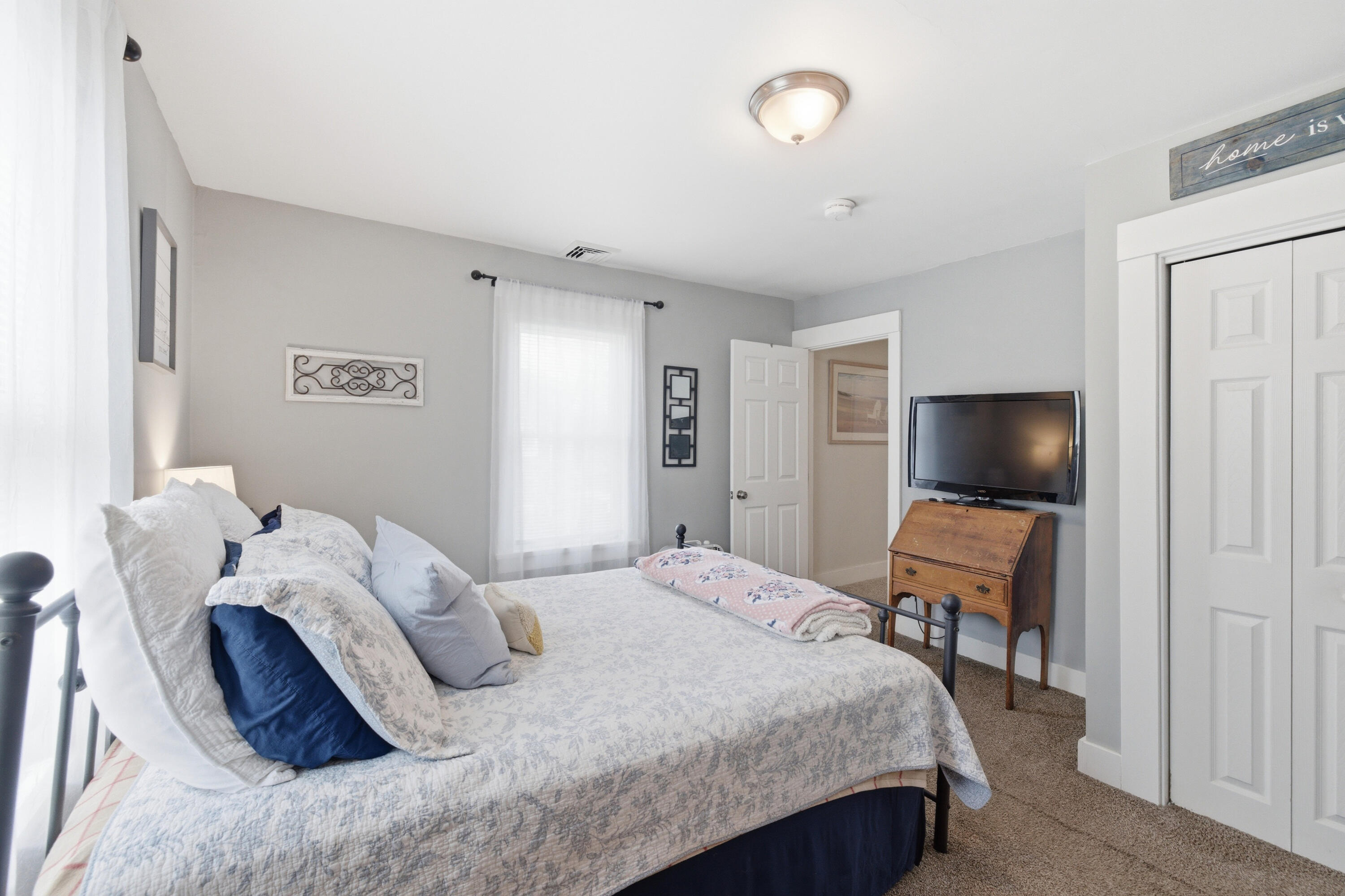 24 Grove Street, Unit 24 Kennebunk, ME 04043 - Photo 23 of 42 3G0A2208