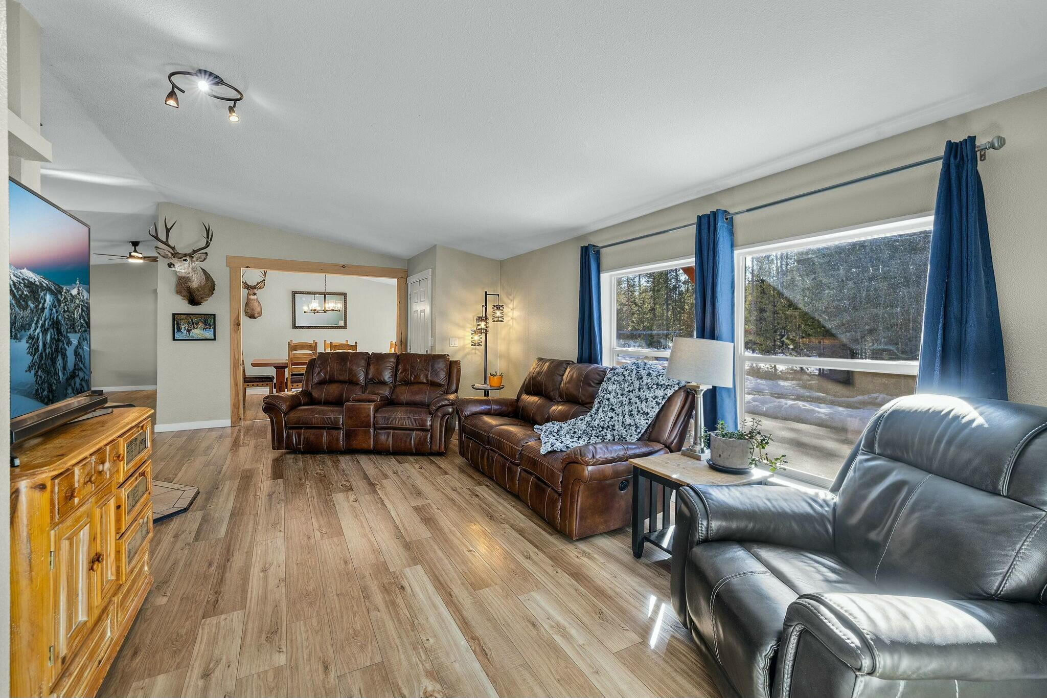 15879 Ranch Place La Pine, OR 97739 - Photo 29 of 42 family room