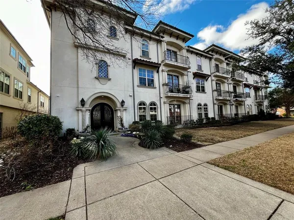 $3,450 | 5808 McCommas Boulevard, Unit A105, Dallas, TX 75206