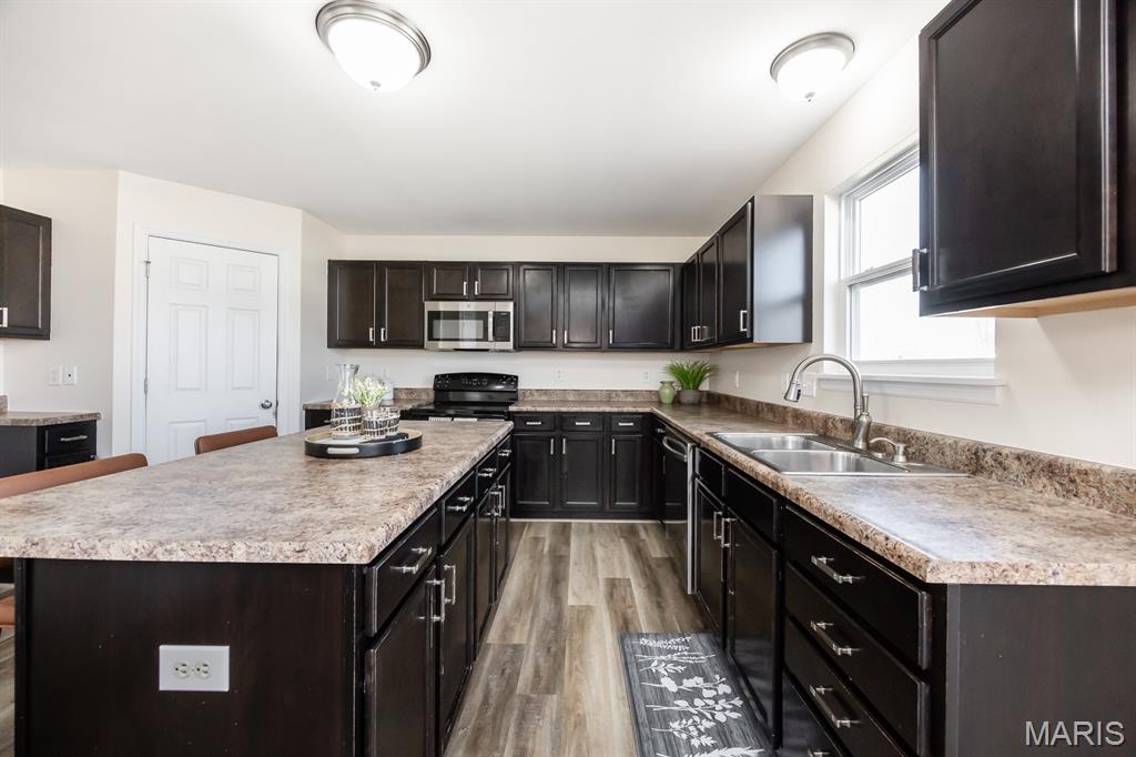 3518 Capri Lane Shiloh, IL 62221 - Photo 14 of 33