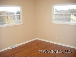 282 Monte Vista Road Candler, NC 28715 - Photo 7 of 11 Gallery Image 7