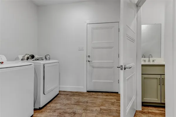 $1,942 | 3060 West Crawford Street, Unit 601, Denison, TX 75020