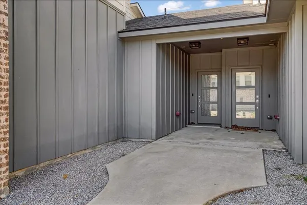 $1,942 | 3060 West Crawford Street, Unit 601, Denison, TX 75020