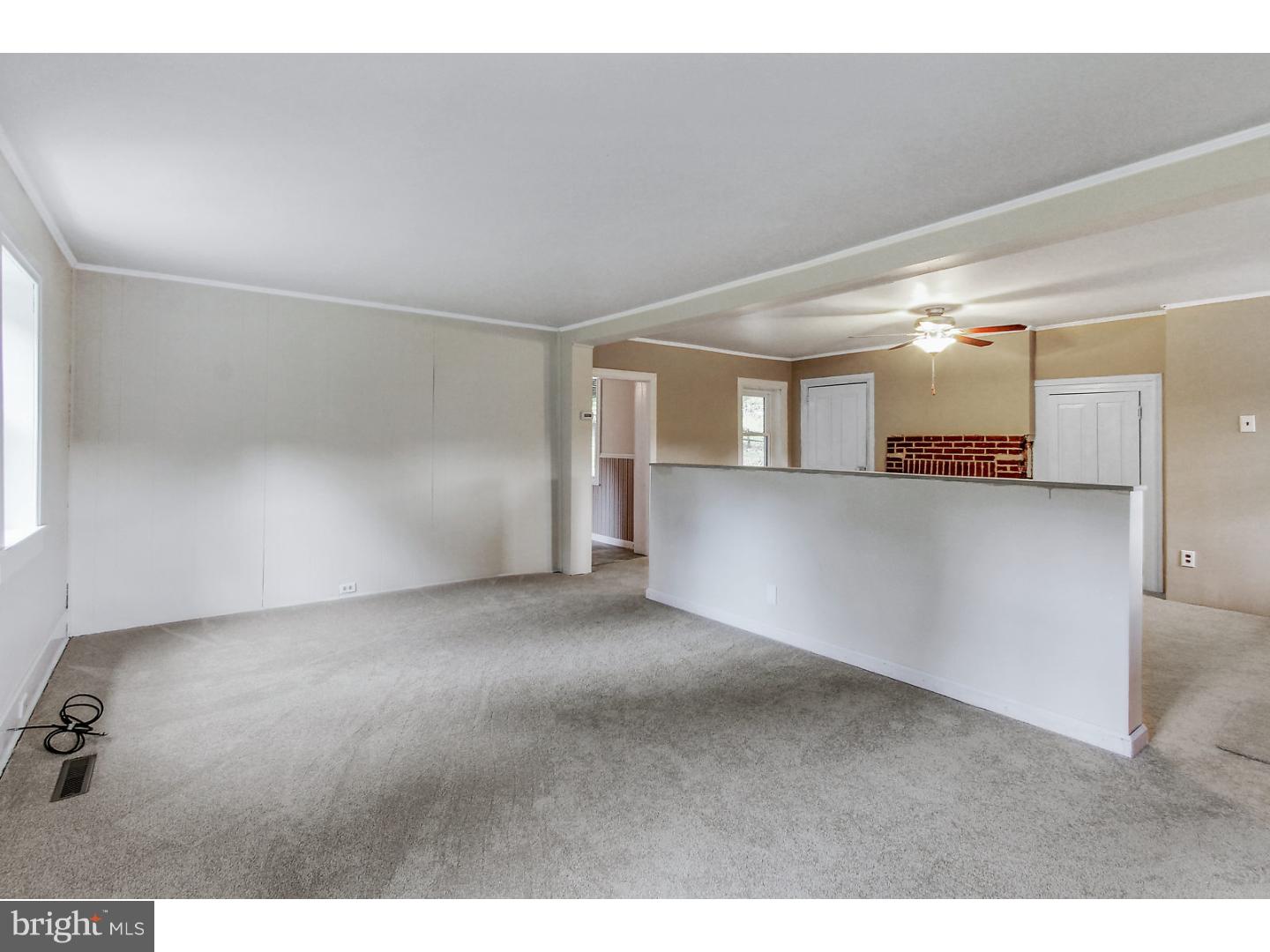418 Crystal Rock Road Temple, PA 19560 - Photo 4 of 22