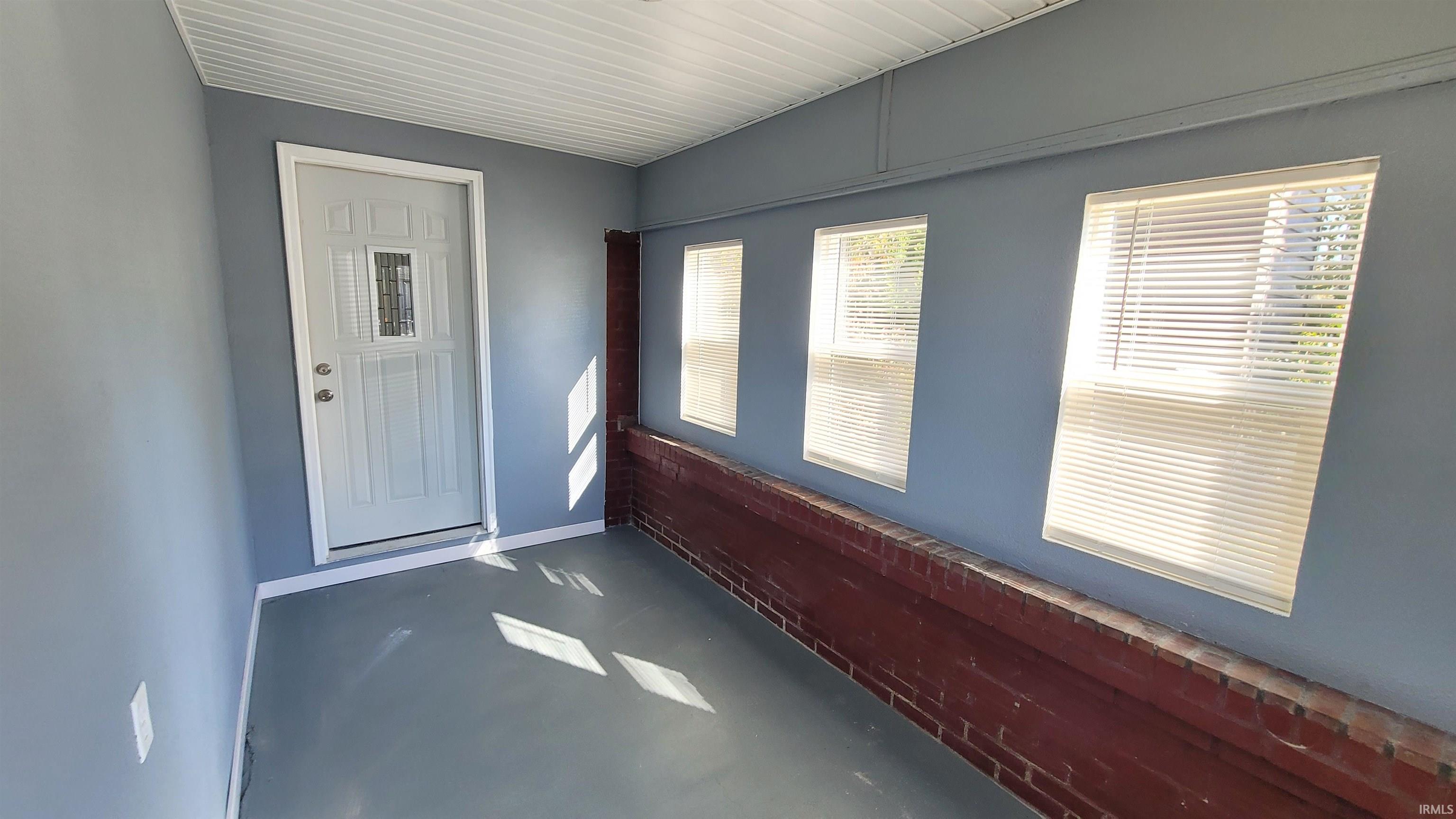 208 West Jay Street Dunkirk, IN 47336 - Photo 4 of 22