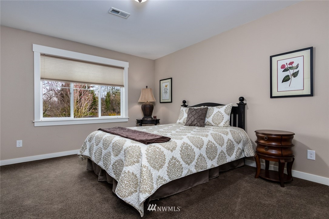 4925 Northeast 8th Street Renton, WA 98059 - Photo 15 of 26