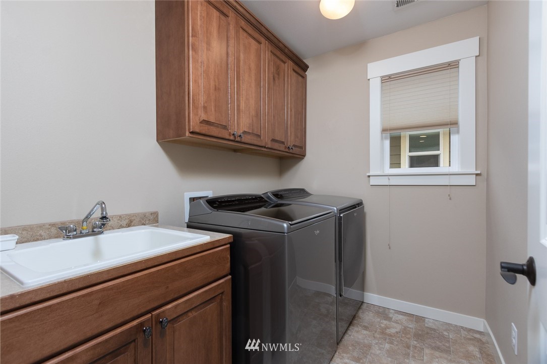 4925 Northeast 8th Street Renton, WA 98059 - Photo 16 of 26