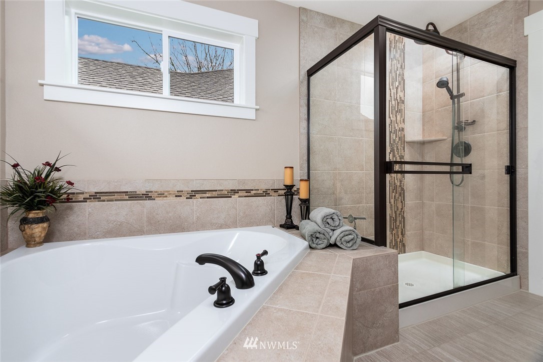 4925 Northeast 8th Street Renton, WA 98059 - Photo 20 of 26
