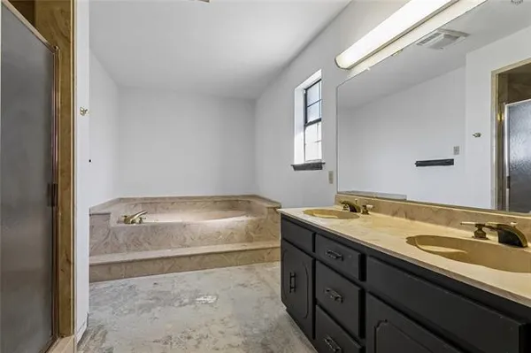 $240,000 | 102 Pleasant Valley Drive, Des Allemands, LA 70030