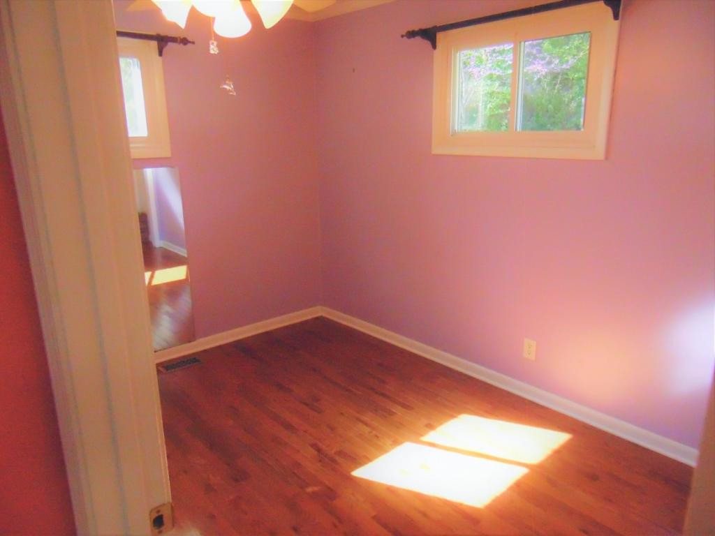 970 Hill Road Blountville, TN 37617 - Photo 17 of 36 Bed 1