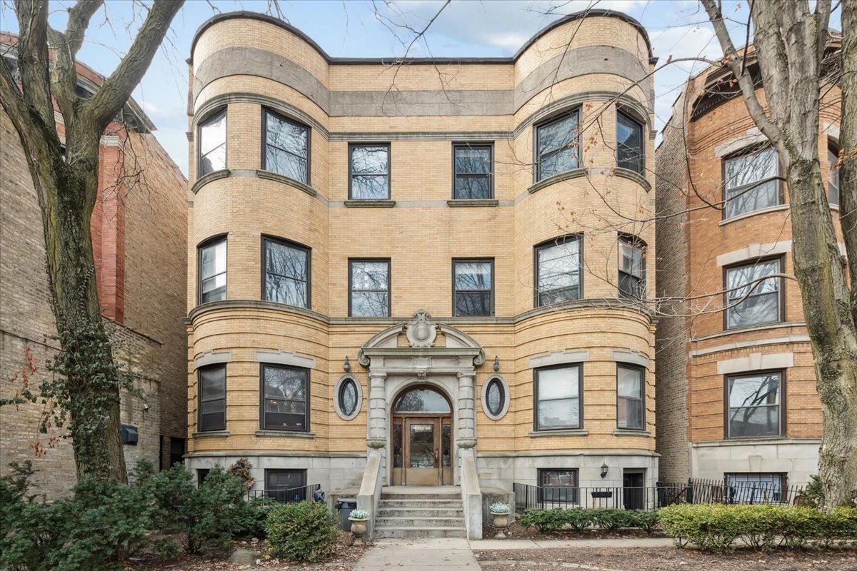 a building with a windows