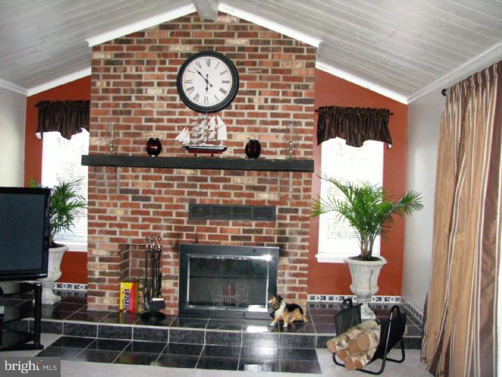 9 Croyden Road Newark, DE 19702 - Photo 13 of 25 Family Room