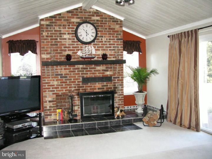 9 Croyden Road Newark, DE 19702 - Photo 14 of 25 Family Room