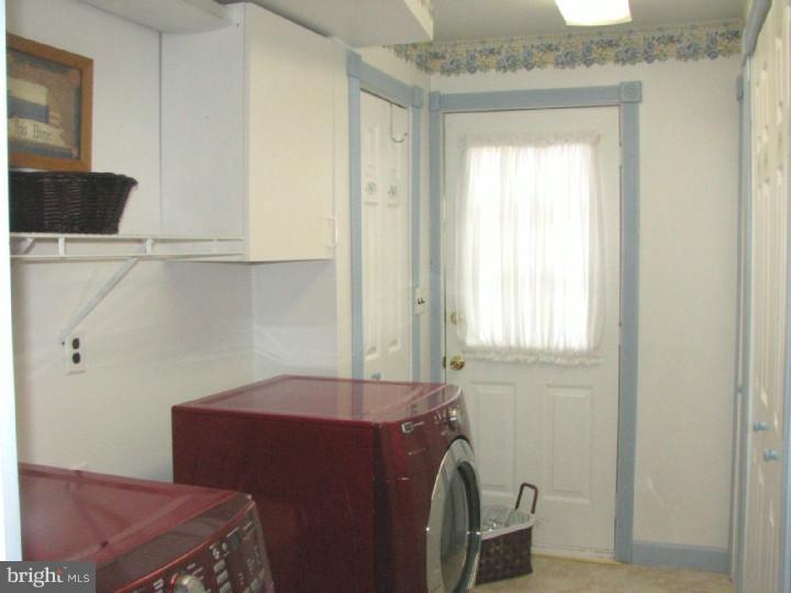 9 Croyden Road Newark, DE 19702 - Photo 20 of 25 Laundry Room