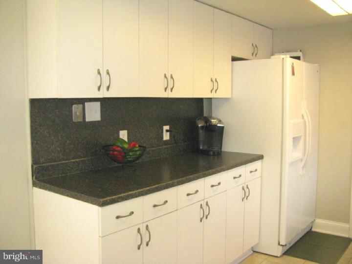 9 Croyden Road Newark, DE 19702 - Photo 6 of 25 Kitchen