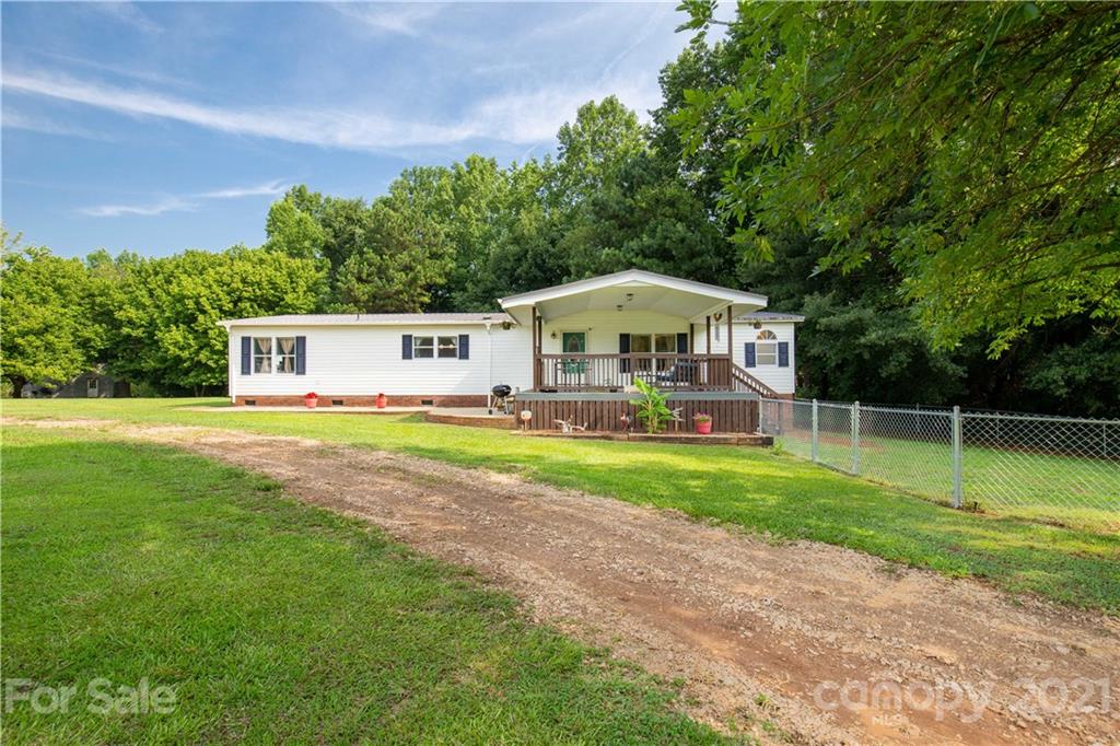 1611 Sandy Hill Road York, SC 29745 - Photo 1 of 34 Gallery Image 1