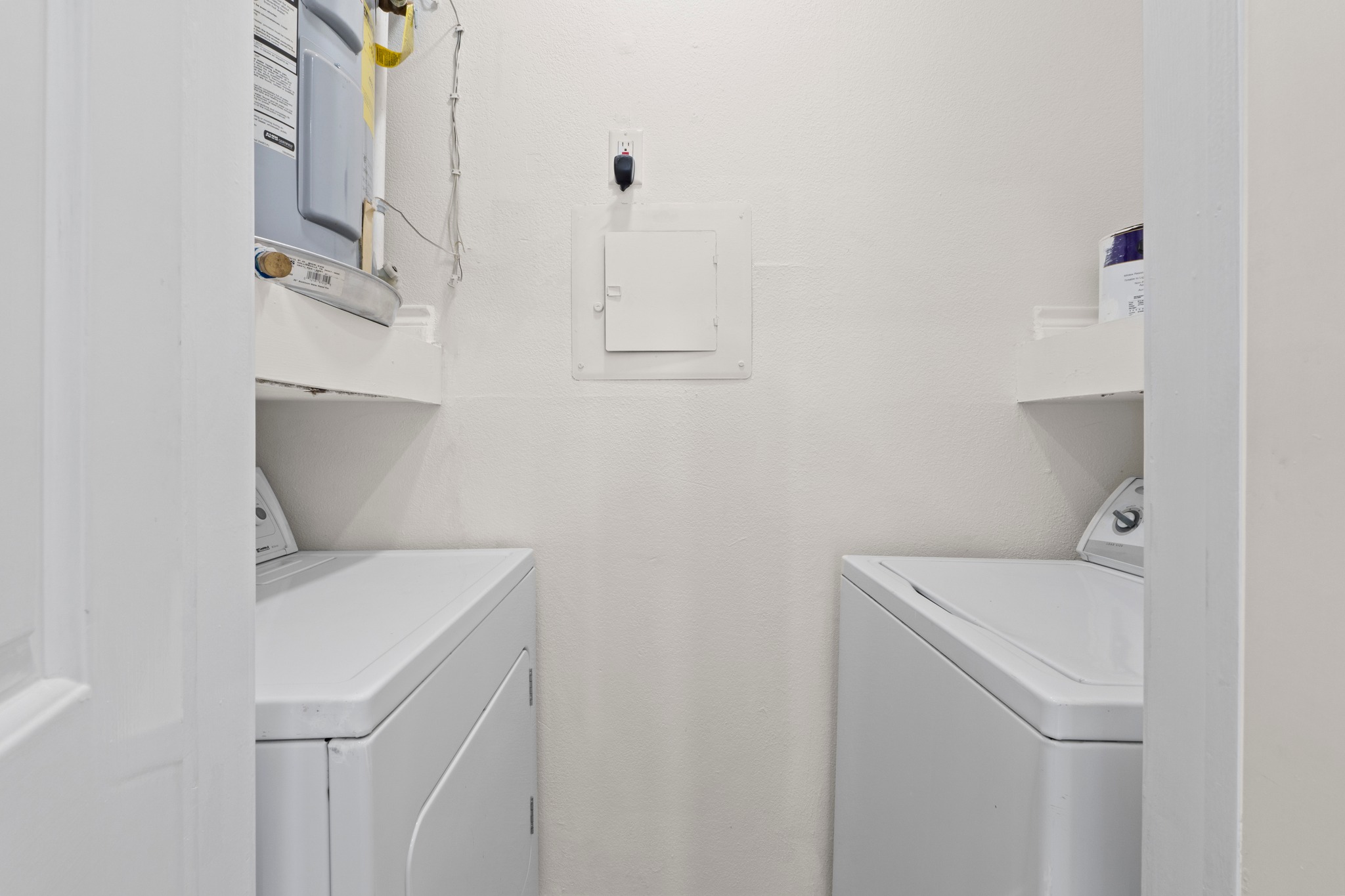 3001 Cedar Street, Unit A214 Austin, TX 78705 - Photo 20 of 23 a utility room with dryer and washer
