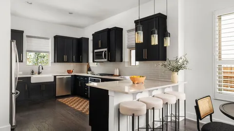 $975,000 | 2501 Moreno Street, Austin, TX 78723