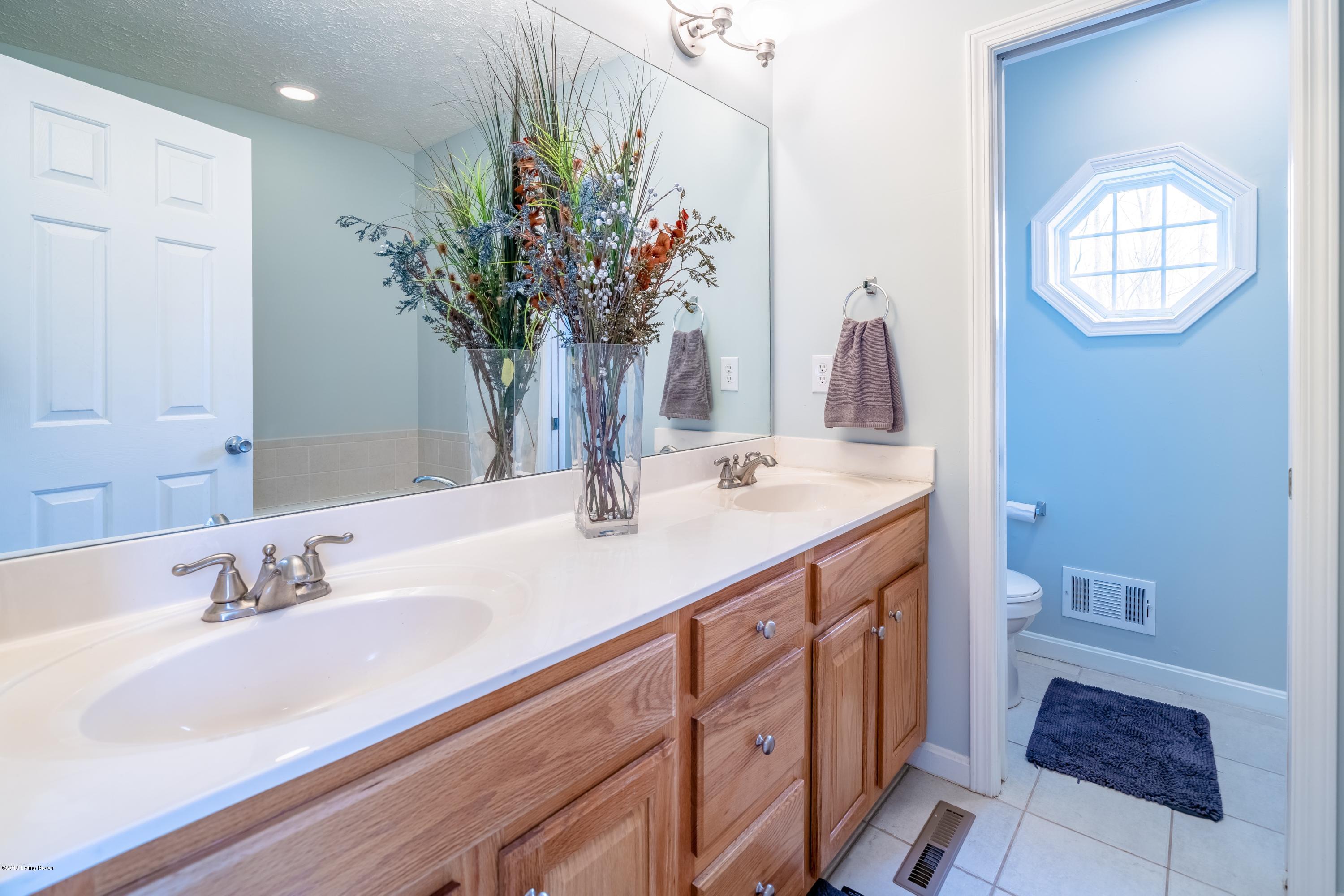 7711 Aspen Ridge Road Louisville, KY 40214 - Photo 27 of 45 7711 Aspen Ridge Road 28